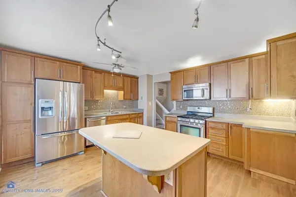 649 Kathleen DR, Schererville, IN 46375