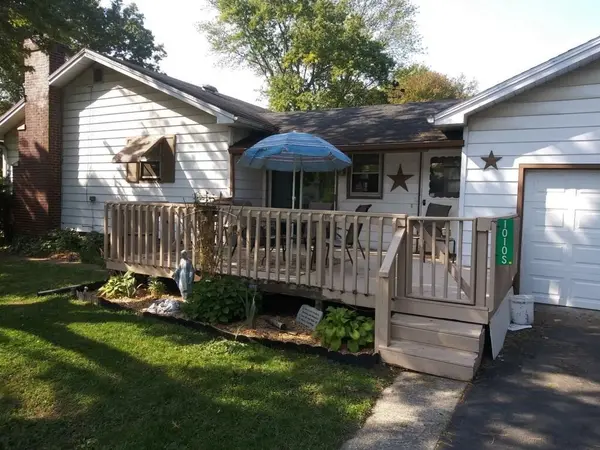 1010 Strong Road, Kouts, IN 46347
