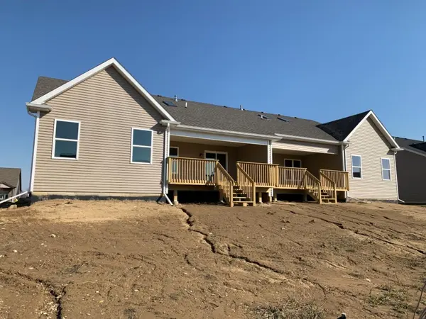 3011 Winter Garden DR, Valparaiso, IN 46385