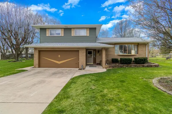 604 Stratford TER, Valparaiso, IN 46383