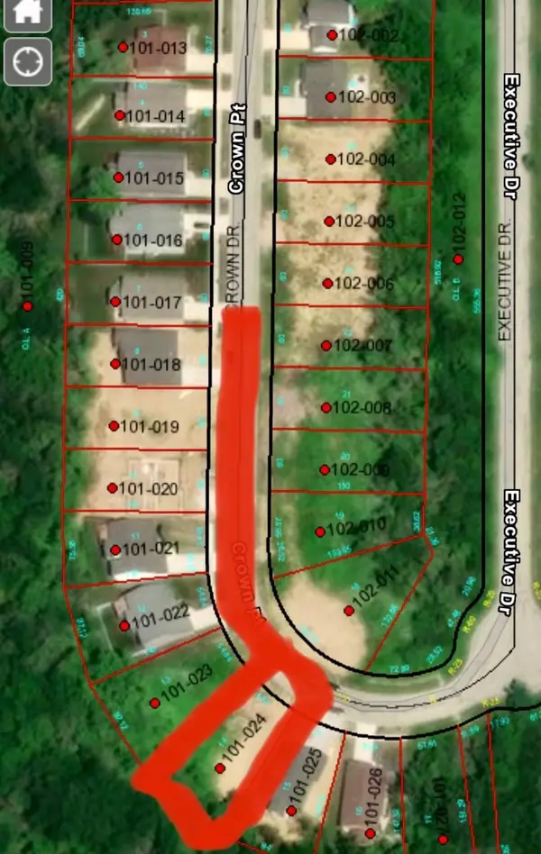 3907 Crown DR, Valparaiso, IN 46383