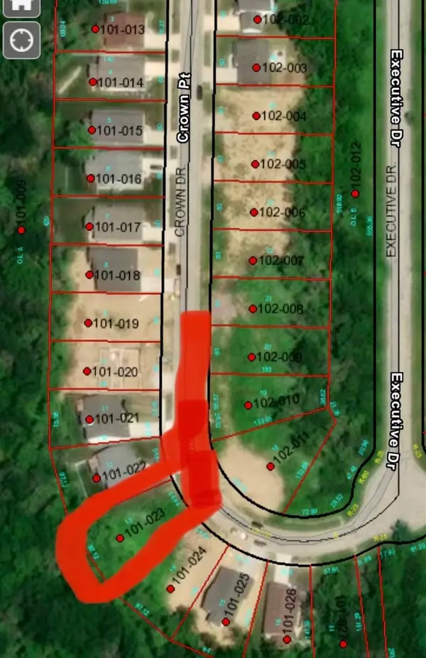 3909 Crown DR, Valparaiso, IN 46383