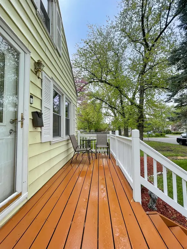 9016 Revere CT, Munster, IN 46321