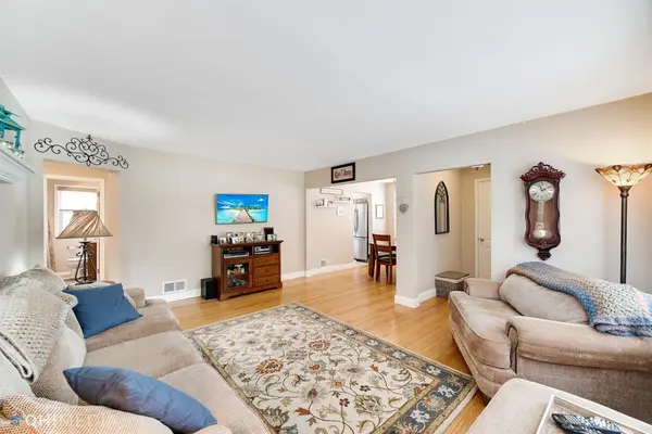 8720 Carolina AVE, Highland, IN 46322