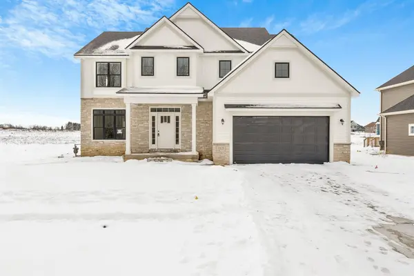 2125 Easton Park DR, Chesterton, IN 46304
