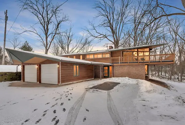 226 Lincoln Hills DR, Valparaiso, IN 46385