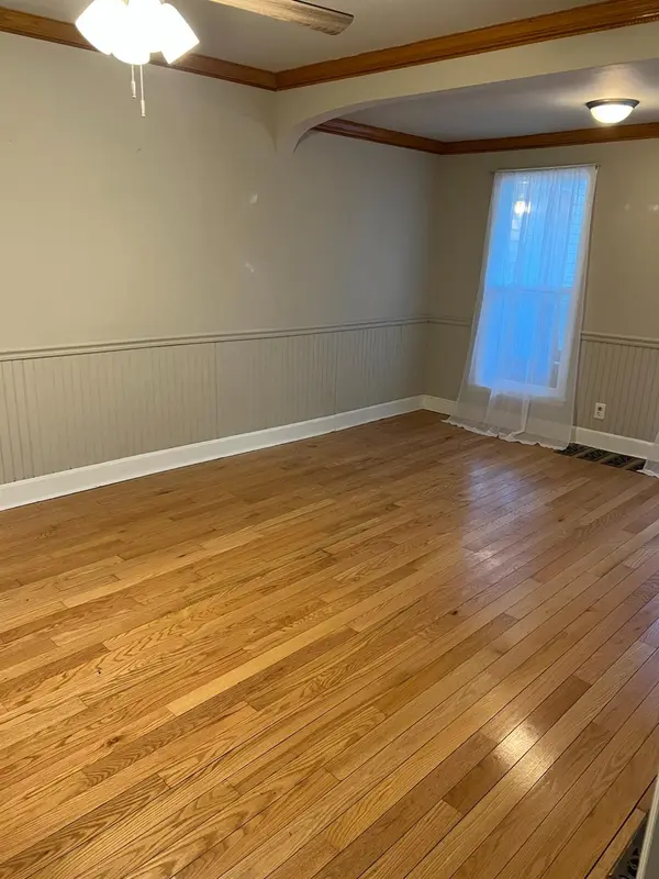 6 Franklin Street, Porter, IN 46304