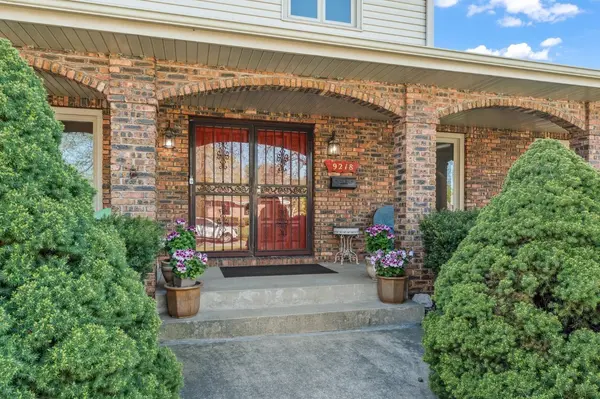 9218 Greenwood AVE, Munster, IN 46321