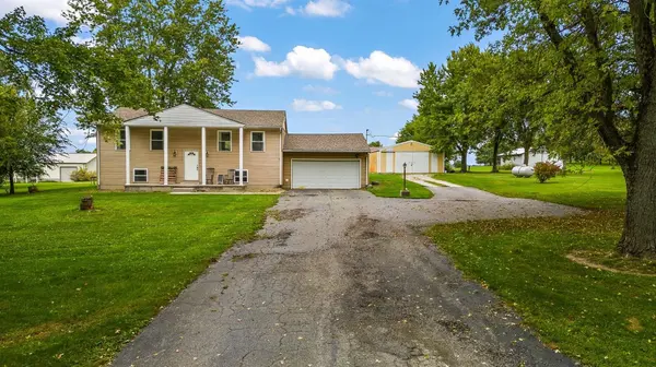 14260 W 197th AVE, Lowell, IN 46356