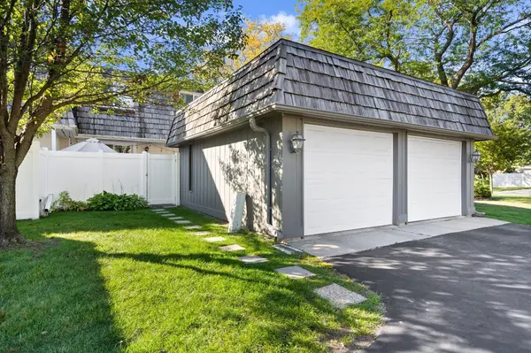 1334 Camellia Drive, Munster, IN 46321