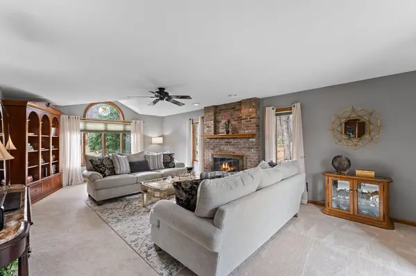 464 Bellflower DR, Valparaiso, IN 46383