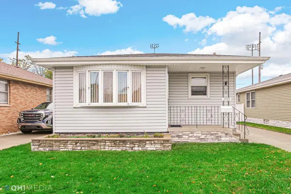 1919 Schrage AVE, Whiting, IN 46394