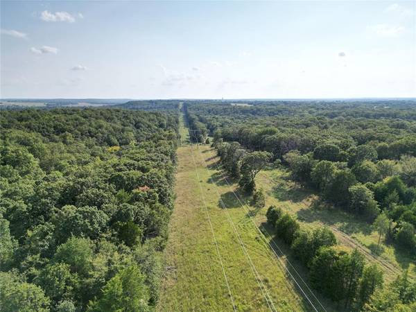 7507 E 137 RD, Holdenville, OK 74848