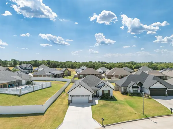 2688 Somerset DR, Shawnee, OK 74804
