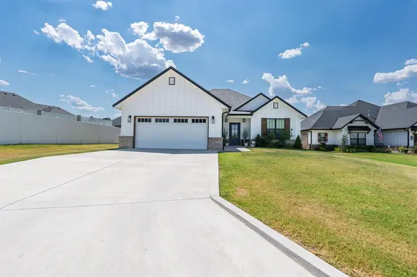 2688 Somerset DR, Shawnee, OK 74804