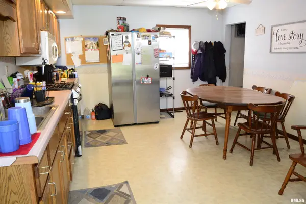 412 N CAMPBELL ST, Macomb, IL 61455