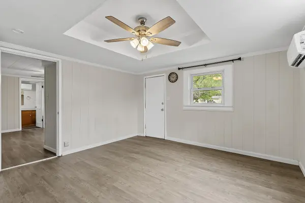 1536 E Whiteside Street, Springfield, MO 65804