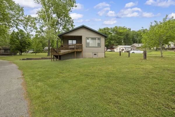 195 Edgewater Circle, Forsyth, MO 65653