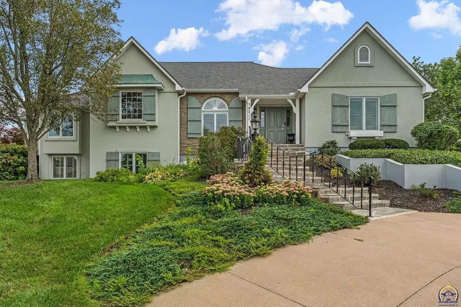 5821 SW 38th ST, Topeka, KS 66610