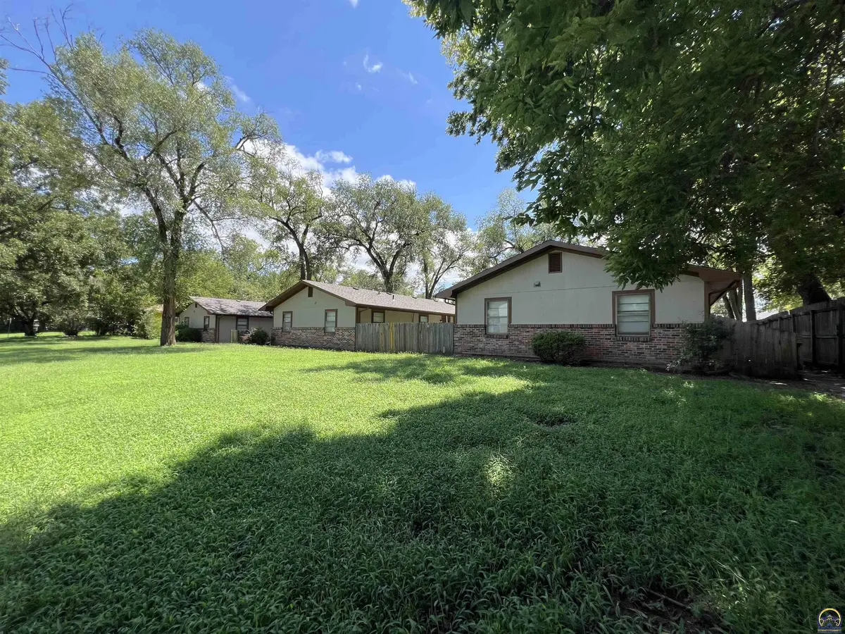 1213-1215 Yuma St, Manhattan, KS 66502