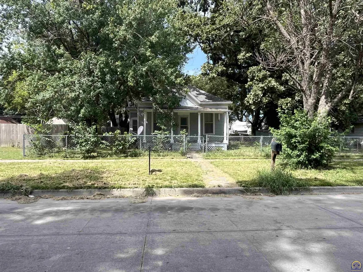 509 Sylvan St, Emporia, KS 66801