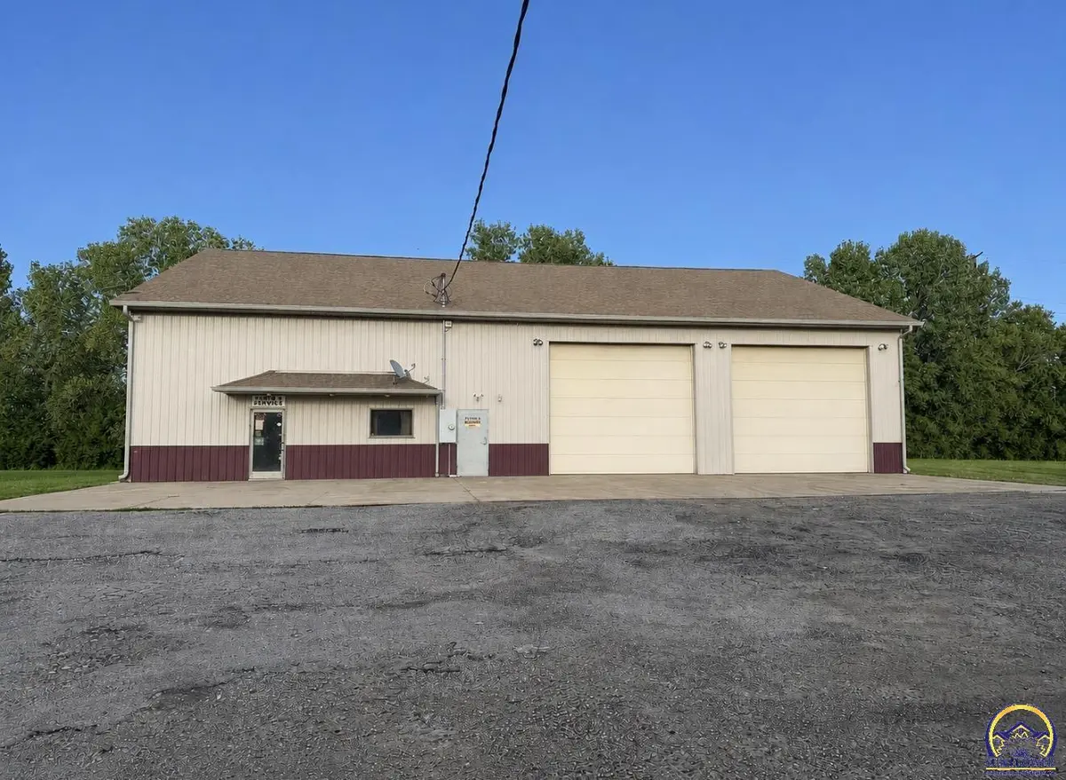 1401 K-4 HWY, Valley Falls, KS 66088