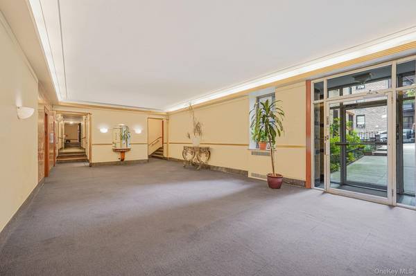 860 Grand Concourse #2R, Bronx, NY 10451