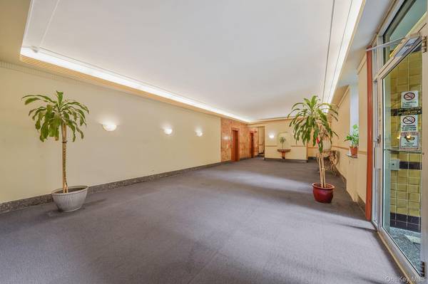 860 Grand Concourse #2R, Bronx, NY 10451