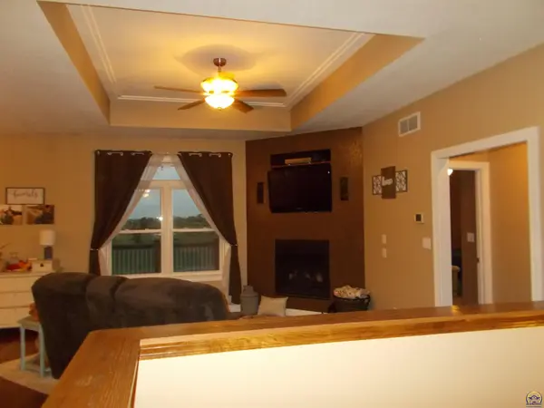 5275 Candy Ct, Meriden, KS 66512