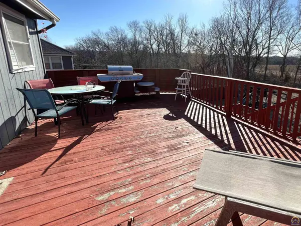 33395 W 89th St, De Soto, KS 66018