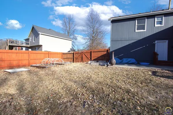 33395 W 89th St, De Soto, KS 66018