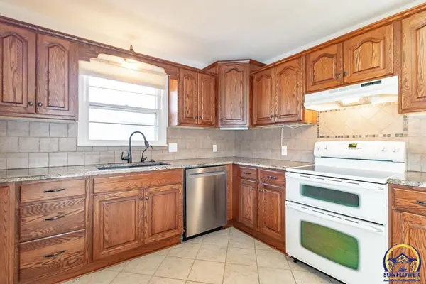1336 S Elm ST, Ottawa, KS 66067
