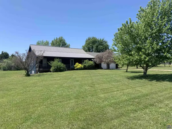 12855 S Road, Hoyt, KS 66440
