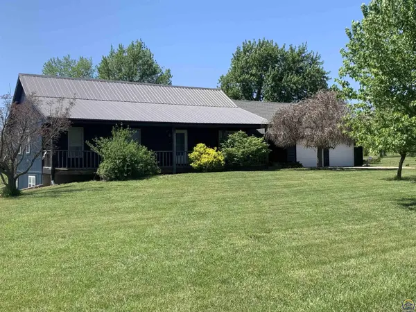 12855 S Road, Hoyt, KS 66440