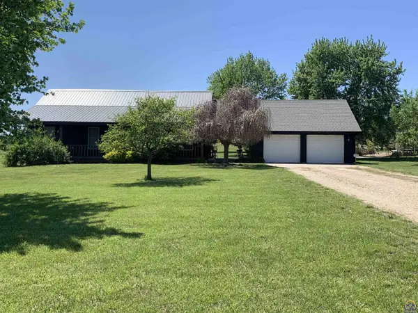 12855 S Road, Hoyt, KS 66440