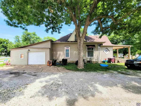 210 Main ST, Sabetha, KS 66534