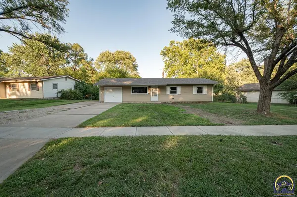 2116 SE Market ST, Topeka, KS 66605