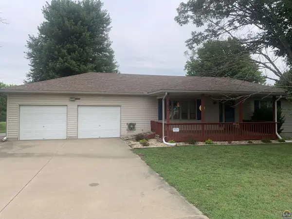 3390 Becker Ave, Meriden, KS 66512