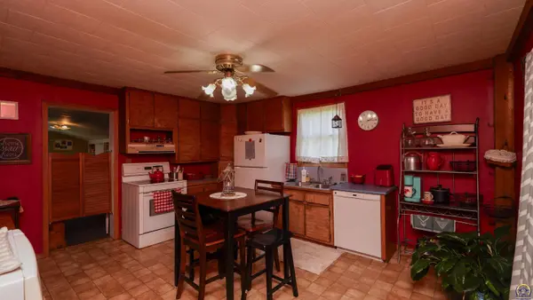 317 Chestnut ST, Everest, KS 66424