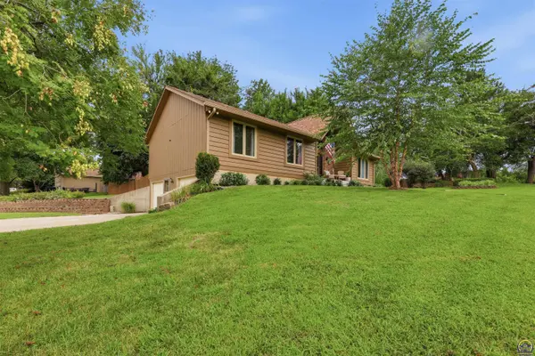 4551 SE 25th TER, Topeka, KS 66605