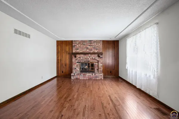 5930 SW 23rd TER, Topeka, KS 66614