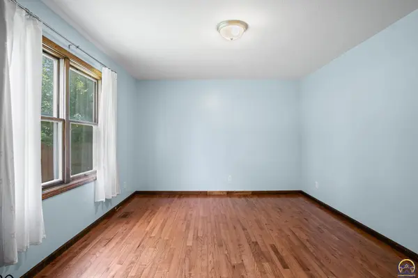 5930 SW 23rd TER, Topeka, KS 66614