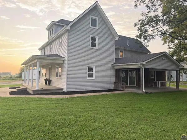 12318 246th ST, Holton, KS 66436