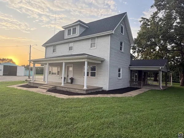 12318 246th ST, Holton, KS 66436