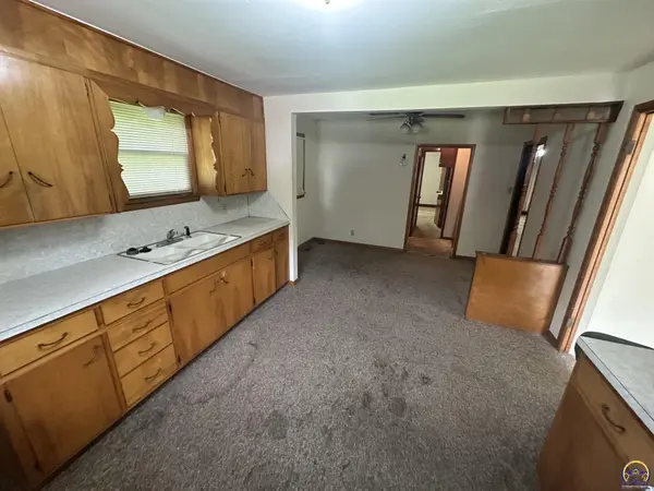 1408 N 3rd ST, Neodesha, KS 66757