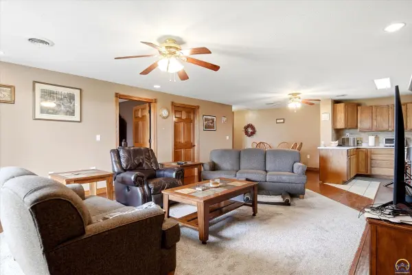 13881 Osage RD, Valley Falls, KS 66088
