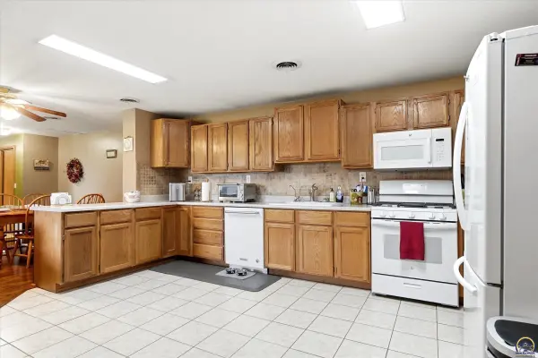 13881 Osage RD, Valley Falls, KS 66088