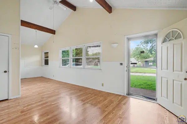 2114 Mitchell St, Lawrence, KS 66046