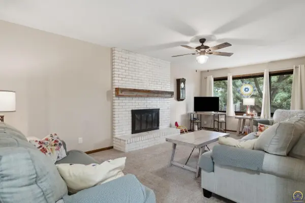 3806 SE Fair Meadows PL, Topeka, KS 66605