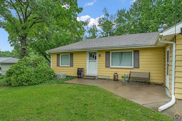 3925 N Kansas AVE, Topeka, KS 66617